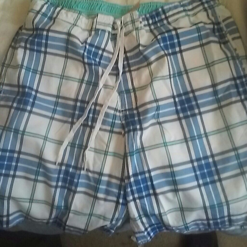Broad shorts